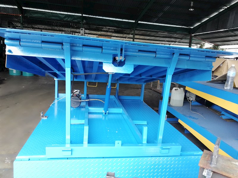 ASCOTT Hydraulic Dock Leveler