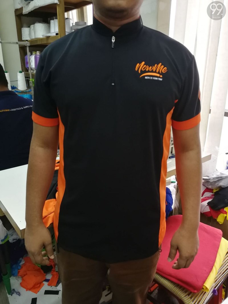 Mandarin collar with zip