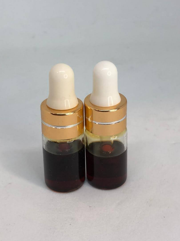 Smoky Types of Pure Essential Agarwood Oud oil from Malaysia