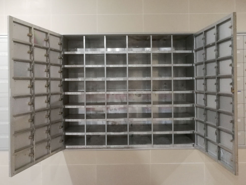 Stainless Steel / G.I Mailbox Master Door Letter Box