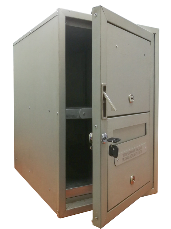 Stainless Steel / G.I Mailbox Master Door Letter Box